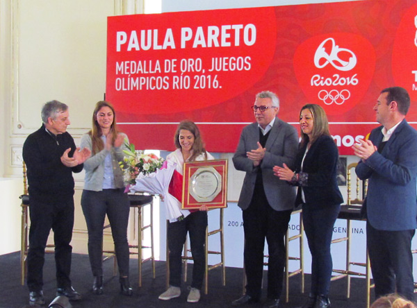 Tigre reconoció a Paula Pareto por su medalla de oro en los Juegos Olímpicos Tigre reconoció a Paula Pareto por su medalla de oro en los Juegos Olímpicos