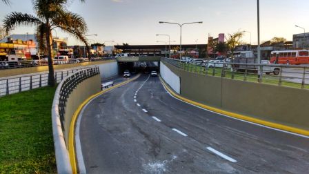 Renovaron la carpeta asfáltica en el túnel de Carupá Renovaron la carpeta asfáltica en el túnel de Carupá