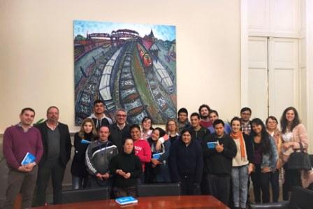 Julio Zamora recibió a los chicos de la Fundación Nosotros Julio Zamora recibió a los chicos de la Fundación Nosotros