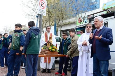 Los festejos por la Patrona de San Fernando comenzaron con una procesión