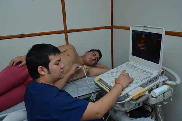 La fundación Arrhytmia Alliance Argentina distinguió al intendente Gustavo Posse por el programa “Salvemos a un Deportista”, que consiste en realizar exámenes cardiológicos gratuitos en un consultorio ambulante. La fundación Arrhytmia Alliance Argentina distinguió al intendente Gustavo Posse por el programa “Salvemos a un Deportista”, que consiste en realizar exámenes cardiológicos gratuitos en un consultorio ambulante.