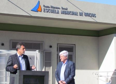 El diputado nacional Sergio Massa participo de la inauguración de una Escuela Municipal de Oficios del Municipio de San Fernando.
El diputado nacional Sergio Massa participo de la inauguración de una Escuela Municipal de Oficios del Municipio de San Fernando.
