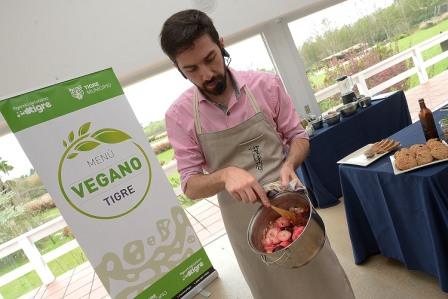 Comerciantes gastronómicos y vecinos se capacitaron en el programa “Menú Vegano Tigre” Comerciantes gastronómicos y vecinos se capacitaron en el programa “Menú Vegano Tigre”
