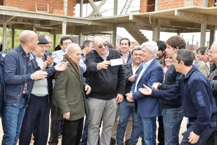 San Fernando aportó otro tramo del subsidio para el nuevo Cuartel de Bomberos San Fernando aportó otro tramo del subsidio para el nuevo Cuartel de Bomberos