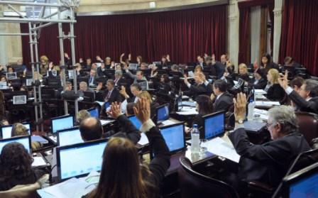 Diputados aprobó la reforma electoral que instaura el voto electrónico y la paridad de género