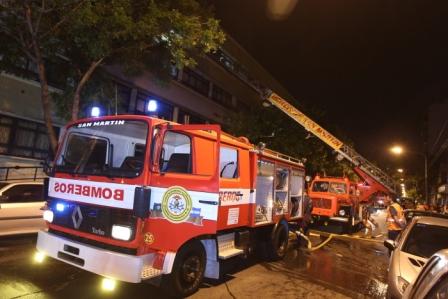 Más de 80 efectivos de distintas fuerzas participaron de un simulacro de incendio en San Martín
