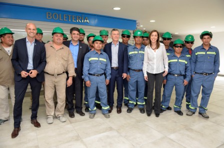 Mauricio y Jorge Macri, junto a Vidal, inauguraron la puesta en valor de la estación Aristóbulo del Valle Mauricio y Jorge Macri, junto a Vidal, inauguraron la puesta en valor de la estación Aristóbulo del Valle