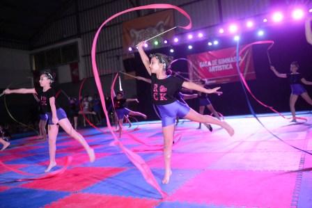 se realizó la gala de gimnasia artística del Polideportivo Gutiérrez de Don Torcuato se realizó la gala de gimnasia artística del Polideportivo Gutiérrez de Don Torcuato