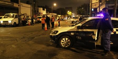 San Martín intensifica los controles en accesos y centros comerciales San Martín intensifica los controles en accesos y centros comerciales