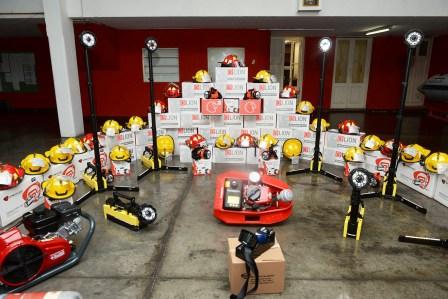 El Municipio de Tigre entregó nuevo equipamiento para los Bomberos El Municipio de Tigre entregó nuevo equipamiento para los Bomberos