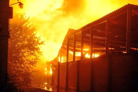 62 dotaciones de bomberos combatieron un incendio en Don Torcuato 62 dotaciones de bomberos combatieron un incendio en Don Torcuato