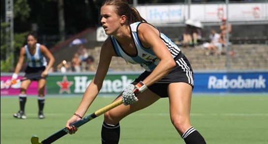 La histórica Carla Rebecchi anunció hoy su retiro de la Selección argentina de hóckey sobre césped, que perderá a su capitana y principal referente. La histórica Carla Rebecchi anunció hoy su retiro de la Selección argentina de hóckey sobre césped, que perderá a su capitana y principal referente.