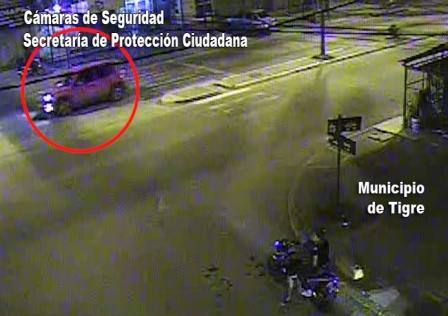 Dramática persecución de un auto detectado por el sistema B.U.S.C.A.D.O.R de Tigre Dramática persecución de un auto detectado por el sistema B.U.S.C.A.D.O.R de Tigre