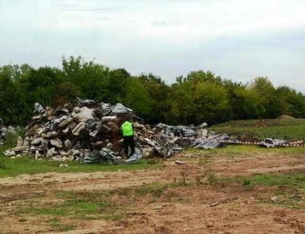 Clausuran predios clandestinos de disposición de residuos en Pilar