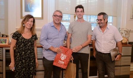 Ignacio Ruiz de Galarreta visitó al intendente en su despacho. Destacó la oportunidad de viajar y estrechar vínculos culturales en la ciudad taiwanesa. Ignacio Ruiz de Galarreta visitó al intendente en su despacho. Destacó la oportunidad de viajar y estrechar vínculos culturales en la ciudad taiwanesa.