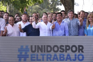 El PJ bonaerense exhibió unidad, cuestionó a Macri y respaldo a Cristina, aunque sin avanzar en candidaturas El PJ bonaerense exhibió unidad, cuestionó a Macri y respaldo a Cristina, aunque sin avanzar en candidaturas