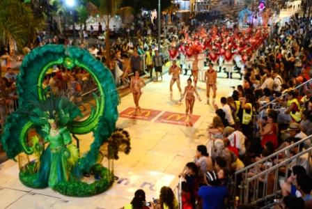 Arrancó el Gran Corso de San Fernando, con deslumbrante cierre de Unión Sanfernandina Arrancó el Gran Corso de San Fernando, con deslumbrante cierre de Unión Sanfernandina