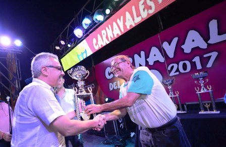 Tigre cerró los “Carnavales del Río” con una multitudinaria fiesta familiar Tigre cerró los “Carnavales del Río” con una multitudinaria fiesta familiar