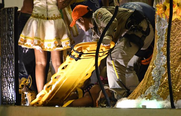 Un nuevo accidente asesta duro golpe al carnaval de Rio Un nuevo accidente asesta duro golpe al carnaval de Rio