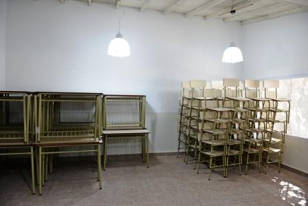 San Fernando entregó nuevo mobiliario para las Escuelas N° 20 y 28
