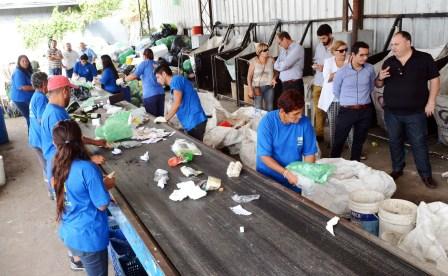 centro “Creando Conciencia” que funciona en Benavídez y cuenta con 48 integrantes. La asociación local va a auditar y colaborará en los procesos de formación de organizaciones similares de la provincia de Buenos Aires. centro “Creando Conciencia” que funciona en Benavídez y cuenta con 48 integrantes. La asociación local va a auditar y colaborará en los procesos de formación de organizaciones similares de la provincia de Buenos Aires.