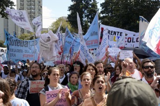 Fuerte movilización y reclamos de estatales, docentes, médicos y judiciales bonaerenses en La Plata
