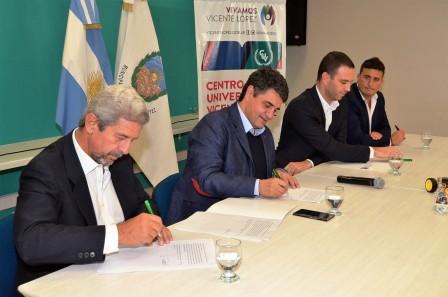 El intendente de Vicente López, Jorge Macri, firmó un convenio con la asociación civil de Emprendedores Argentino (Emprear), para implementar un Centro de Innovación que funcionará dentro del Centro Universitario local. El intendente de Vicente López, Jorge Macri, firmó un convenio con la asociación civil de Emprendedores Argentino (Emprear), para implementar un Centro de Innovación que funcionará dentro del Centro Universitario local.