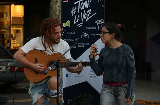 En San Isidro comenzó un ciclo acústico de música callejera En San Isidro comenzó un ciclo acústico de música callejera