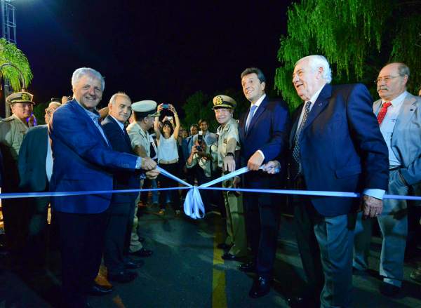 Andreotti inauguró el 21° Salón Náutico Argentino en San Fernando. Andreotti inauguró el 21° Salón Náutico Argentino en San Fernando.