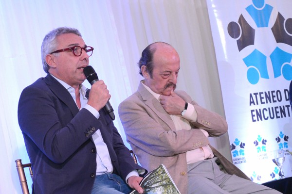 Julio Zamora y Julio Bárbaro en la presentación de la revista en el Ateneo del Encuentro Julio Zamora y Julio Bárbaro en la presentación de la revista en el Ateneo del Encuentro