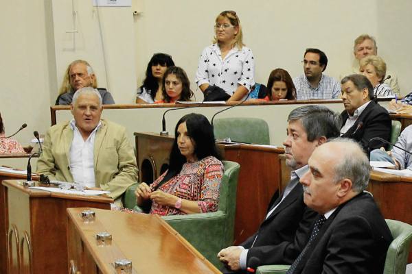 El bloque del Frente Renovador representado por los concejales <b>Marcela Durrieu, Gonzalo Beccar Varela y Juan Medina, se refirieron a las expectativas del trabajo parlamentario en 2017 El bloque del Frente Renovador representado por los concejales <b>Marcela Durrieu, Gonzalo Beccar Varela y Juan Medina, se refirieron a las expectativas del trabajo parlamentario en 2017