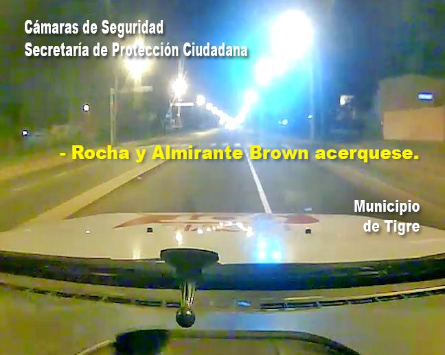 Detienen a cuatro ladrones robando objetos de una combi escolar en Tigre ()