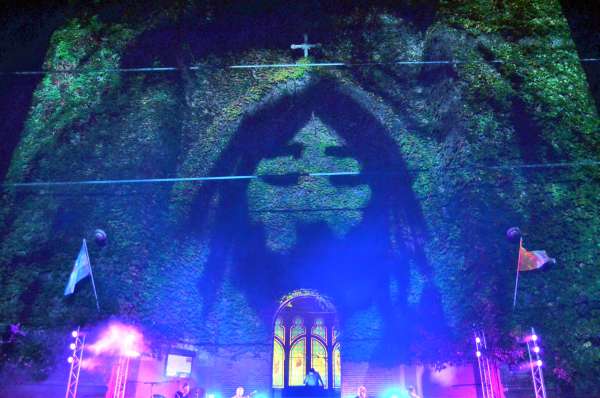 Jorge Macri compartió el Viernes Santo con vecinos  