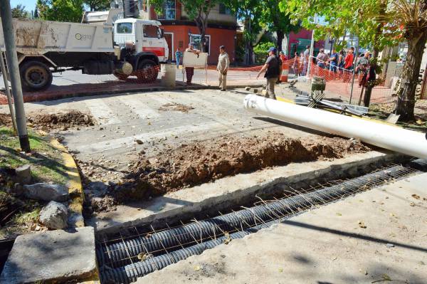 Julio Zamora supervisó el avance de obras hidráulicas en Tigre centro