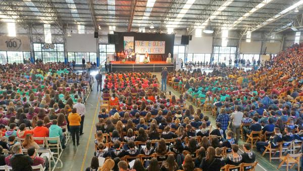 Alumnos de colegios de la diócesis de San Isidro celebraron la misa del joven