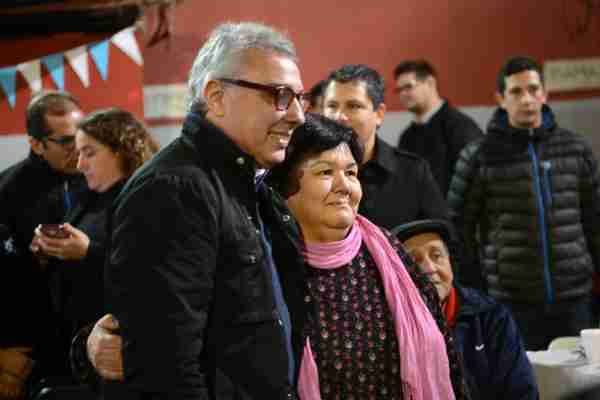 El intendente de Tigre durante los festejos de 9 de Julio, que compartió junto a vecinos de Rincón de Milberg y Don Torcuato.  
