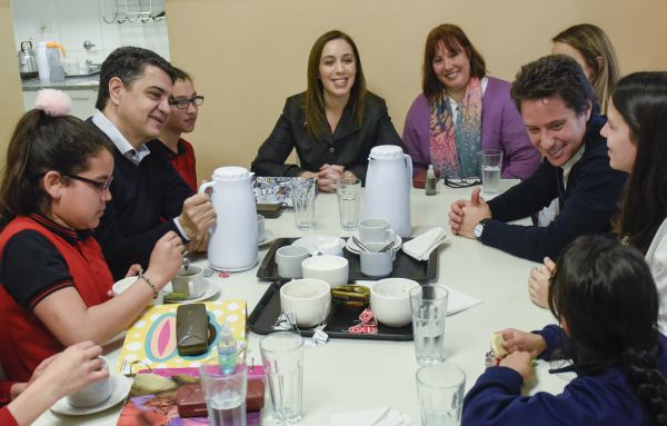 La gobernadora de la provincia de Buenos Aires, María Eugenia Vidal, participó esta mañana de un encuentro con beneficiarios del programa oftalmológico “Ver para Crecer” impulsado por el municipio de Vicente López.