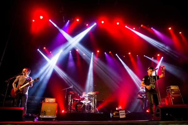 Con shows de Kapanga y Valeria Lynch, Boulogne festejó su 53 aniversario Con shows de Kapanga y Valeria Lynch, Boulogne festejó su 53 aniversario