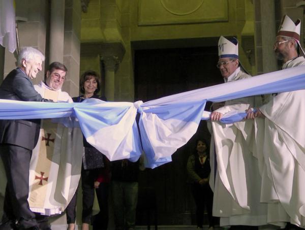 Andreotti inauguró la restauración de la Parroquia Aránzazu