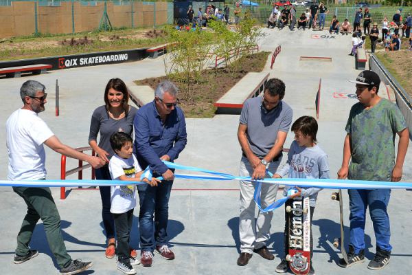 Julio y Gisela Zamora acompañaron la apertura del primer Skatepark de Tigre