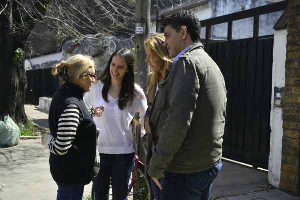 Soledad Martinez, Jorge Macri y Marina klemensiewicz timbrearon por Carapachay y Villa Adelina