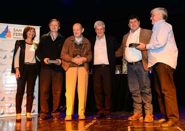 Andreotti reconoció a comerciantes y productores de San Fernando por su trayectoria 
