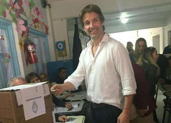 Segundo Cernadas votó en Dique Lujan