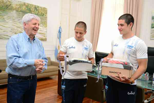 Andreotti recibió a jóvenes ganadores del Sudamericano de Canotaje