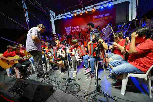 Ricardo Rojas celebró su 59° aniversario junto a toda la comunidad