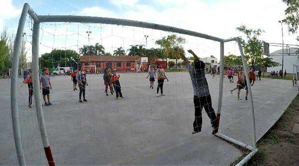 Más de 100 alumnos de Tigre fueron parte del último encuentro de minihandball 