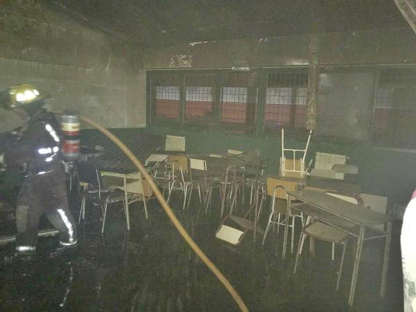 Un incendio afectó a la Escuela N°2 de Tigre