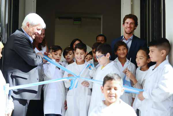 Andreotti inauguró la nueva Escuela N° 1 a 200 años de su creación