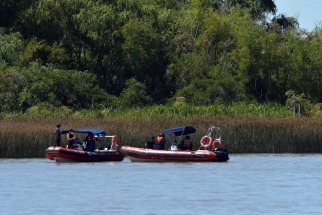 Continúa la búsqueda de un joven que se tiró desde un catamarán en el río Lujan