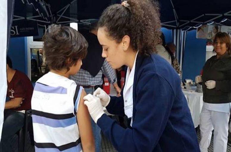 Los vecinos de San Isidro podrán vacunarse gratis contra la gripe en la vía pública   